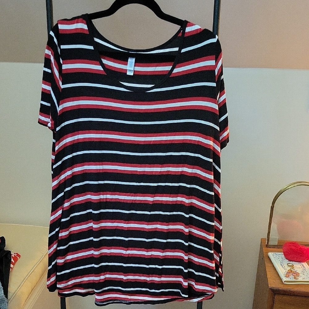 LuLaRoe Black and Red Striped Short Sleeve Tee Size L